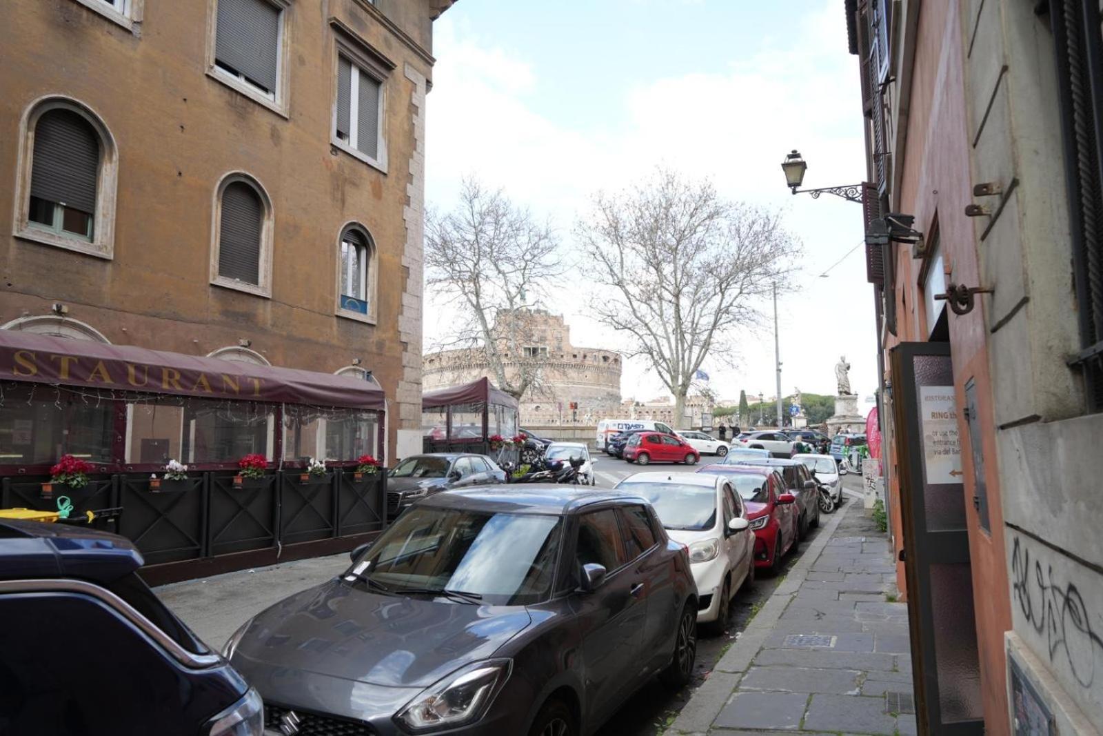 Around Castel Sant'Angelo Roma Exterior foto